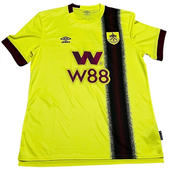 Umbro Burnley FC men’s Away soccer Jersey 2023/24 CORK #4 yellow maroon size XL - Picture 2 of 16